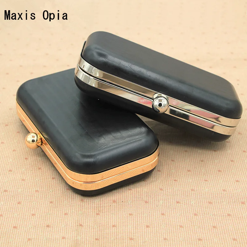 2018 One Piece 18 cm silver gold Metal Purse Frame Coin Purse Clasps Asas Para Boloso Obag Handle Black Plastic Clutch Frame
2018 One Piece 18 cm silver gold Metal Purse Frame Coin Purse Clasps Asas Para Boloso Obag Handle Black Plastic Clutch Frame