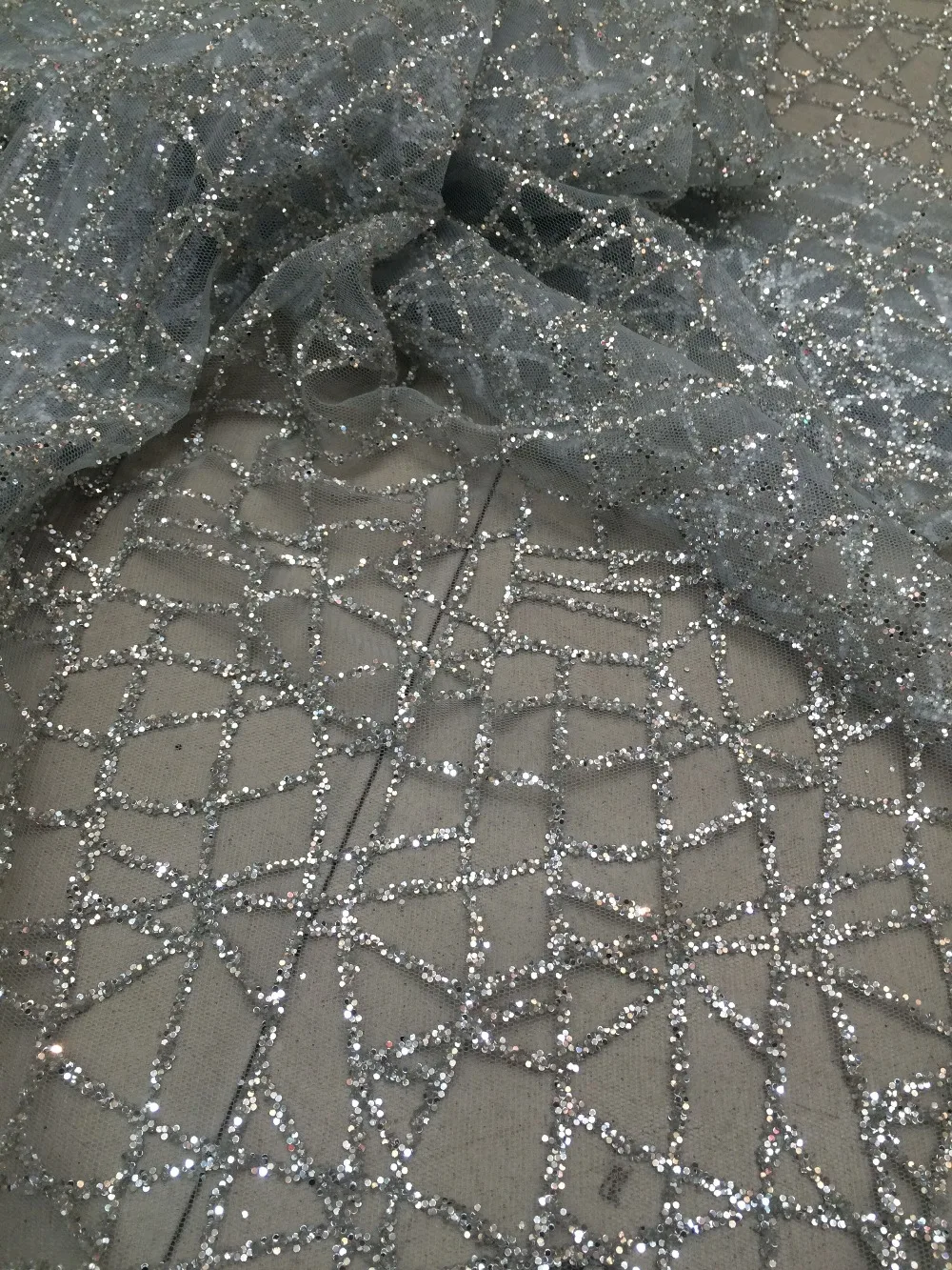 African net lace fabric S-52719 with glued glitter New fashion French tulle mesh lace fabric
African net lace fabric S-52719 with glued glitter New fashion French tulle mesh lace fabric