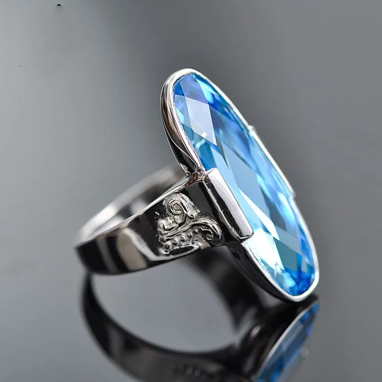 New S925 sterling silver ring blue crystal silver ring ladies jewelry original silver jewelry free shipping
New S925 sterling silver ring blue crystal silver ring ladies jewelry original silver jewelry free shipping