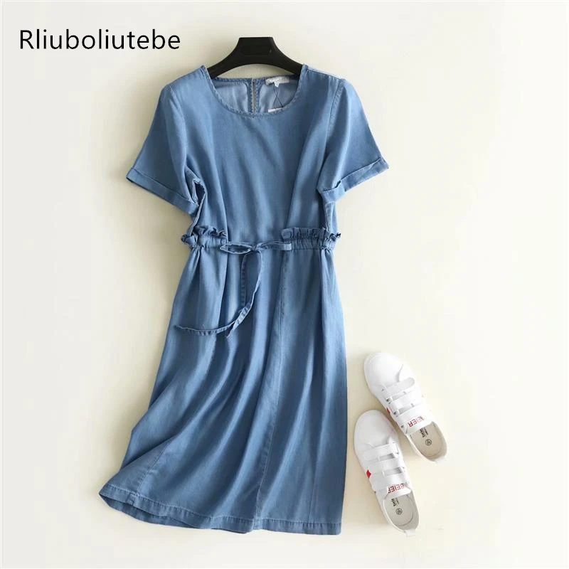 summer soft denim midi women dress with frill tied waist lace up o neck pleated Jeans dresses short sleeves casual blue cotton
summer soft denim midi women dress with frill tied waist lace up o neck pleated Jeans dresses short sleeves casual blue cotton