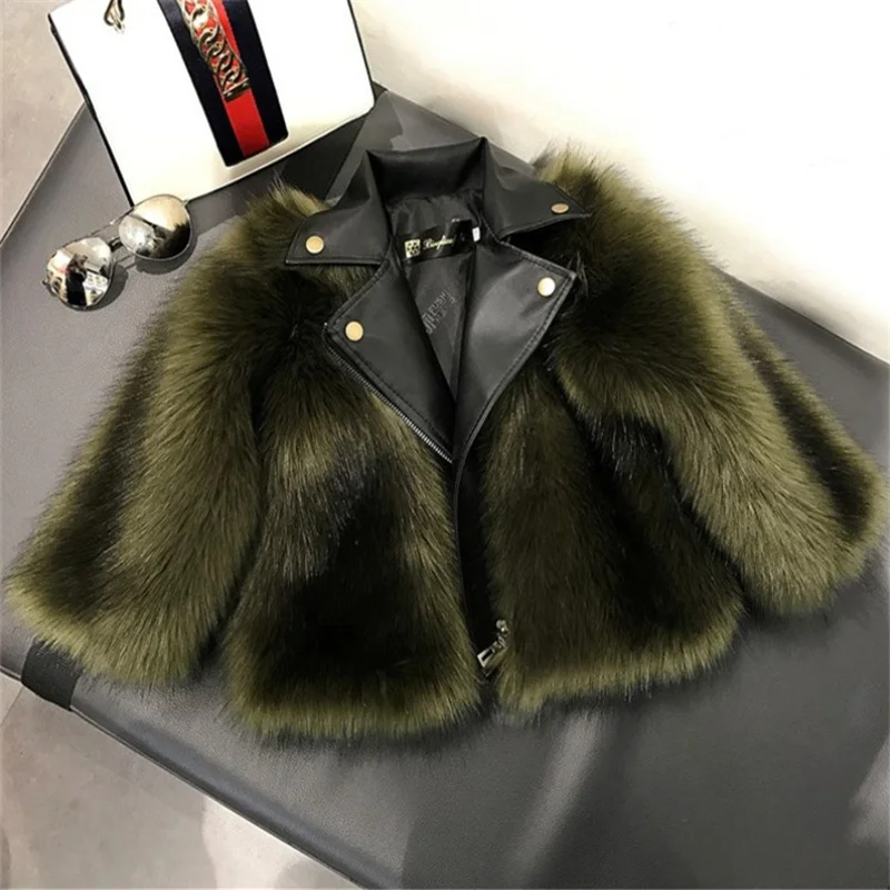 2019 Hot Selling Girl fur Coat Jacket Imitation fox Artificial Fur Grass High Quality Plush+leather Fake 2 Pieces Kids Clothes
2019 Hot Selling Girl fur Coat Jacket Imitation fox Artificial Fur Grass High Quality Plush+leather Fake 2 Pieces Kids Clothes