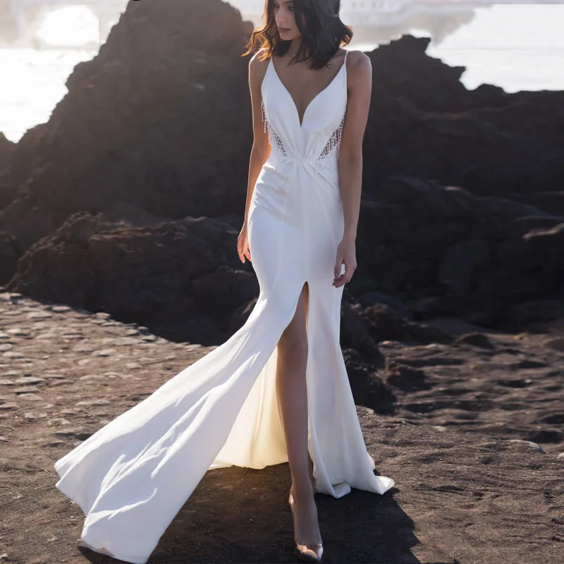 2019 Mermaid Beach Wedding Dress Spaghetti Straps Boho Bridal Gown Backless Side Split Summer Wedding Gowns
2019 Mermaid Beach Wedding Dress Spaghetti Straps Boho Bridal Gown Backless Side Split Summer Wedding Gowns