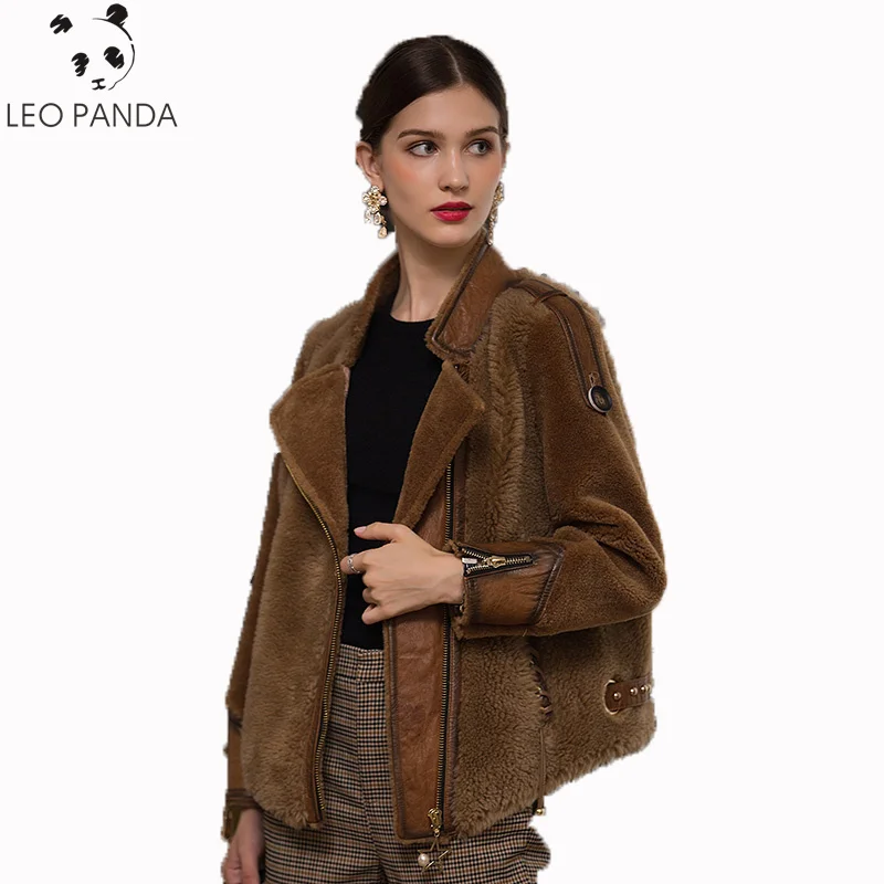 2019 Superior quality Winter Jacket Women Clothes Korean Real Fur Coat Vintage Wool Coat Luxury Sheep Shearling Fur Female Tops
2019 Superior quality Winter Jacket Women Clothes Korean Real Fur Coat Vintage Wool Coat Luxury Sheep Shearling Fur Female Tops