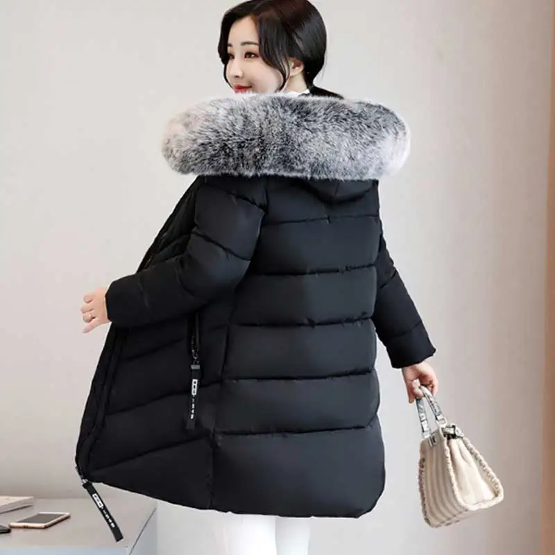 Толстая зимняя куртка с большим меховым воротником для женщин новинка 2018 Украина