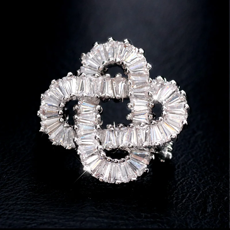 2019 New Luxury Brooches for Women Silver Micro Pave AAA Zircon Crystals Annular intersect Brooch Pin Mini Cross Jewelry
2019 New Luxury Brooches for Women Silver Micro Pave AAA Zircon Crystals Annular intersect Brooch Pin Mini Cross Jewelry