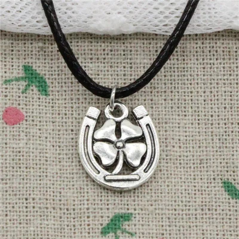 New Fashion Antique Silver Charms horseshoe lucky clover 18*15mm Pendant Necklace Black Leather Cord Hand made Jewelry Necklace
New Fashion Antique Silver Charms horseshoe lucky clover 18*15mm Pendant Necklace Black Leather Cord Hand made Jewelry Necklace
