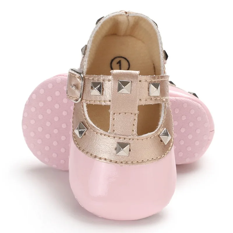 Fashion Autumn Winter Stitching Rivet Princess shoes Cute Baby Girl Soft Soled PU Shoes Infant Walking Dress Shoe
Fashion Autumn Winter Stitching Rivet Princess shoes Cute Baby Girl Soft Soled PU Shoes Infant Walking Dress Shoe