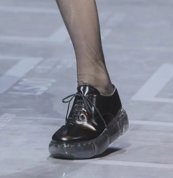 Moraima Snc Fashion Runway Leather Flat Shoes Woman Transparent Heel Lace-up Casual Shoe Breathable Daddy Shoe 2019
Moraima Snc Fashion Runway Leather Flat Shoes Woman Transparent Heel Lace-up Casual Shoe Breathable Daddy Shoe 2019