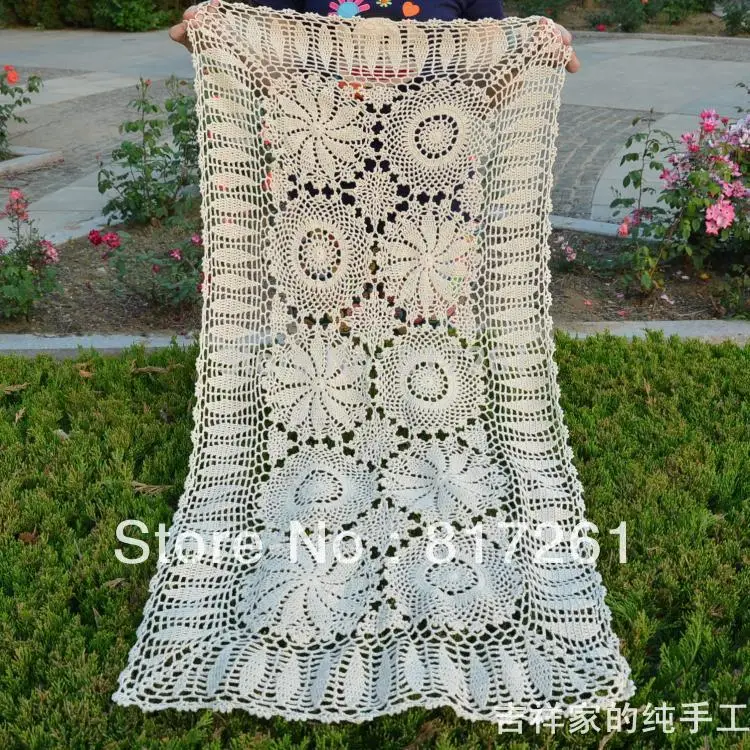 2013 new free shipping beige and white lace tablecloths for home decor table overlay for dinning table cutout table runner
2013 new free shipping beige and white lace tablecloths for home decor table overlay for dinning table cutout table runner