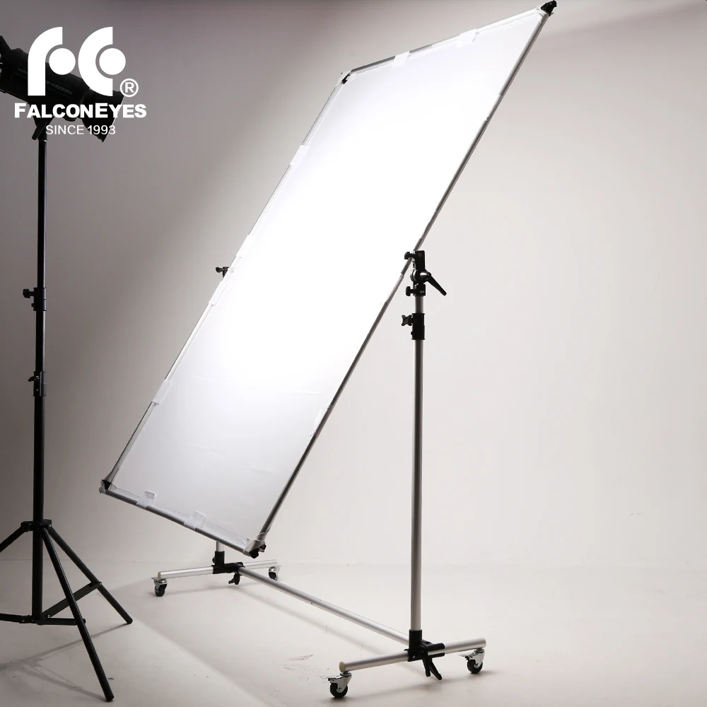 Falcon Eyes Pro Studio Solutions Adjustable Direction 150 x 200cm Sun Scrim Collapsible Frame Diffuse Reflector Kit with Pulley
Falcon Eyes Pro Studio Solutions Adjustable Direction 150 x 200cm Sun Scrim Collapsible Frame Diffuse Reflector Kit with Pulley