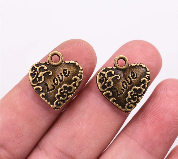 10pcs 20x18mm New Antique Bronze Letter Love Heart Alloy Pendant DIY Handmade Jewelry Accessories
10pcs 20x18mm New Antique Bronze Letter Love Heart Alloy Pendant DIY Handmade Jewelry Accessories