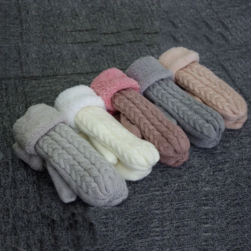 LEDINGSEN knit winter gloves women full finger warm thick cashmere fleece gloves white christmas mittens invierno mujer
LEDINGSEN knit winter gloves women full finger warm thick cashmere fleece gloves white christmas mittens invierno mujer