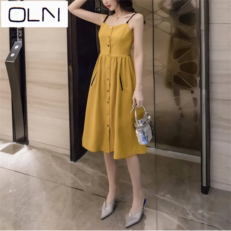 Vestidos dress summer Korean OLN New single-breasted fashion sling seaside holiday dress slim ins wind dress
Vestidos dress summer Korean OLN New single-breasted fashion sling seaside holiday dress slim ins wind dress