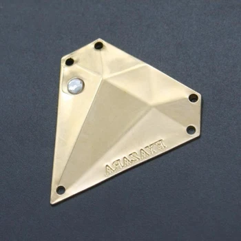 high quality garment alloy embossed labels handmade private sewing nameplate for clothes metal nameplate 3.3*3.2cm diamon
high quality garment alloy embossed labels handmade private sewing nameplate for clothes metal nameplate 3.3*3.2cm diamon