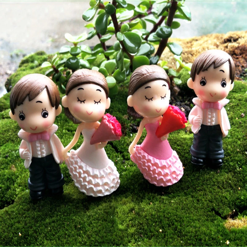 1 Pair Boy Girl Wedding Table Small Ornaments Decorations 2019 PVC Cartoon Bride Groom Mini Figurines for Miniature Garden Decor
1 Pair Boy Girl Wedding Table Small Ornaments Decorations 2019 PVC Cartoon Bride Groom Mini Figurines for Miniature Garden Decor