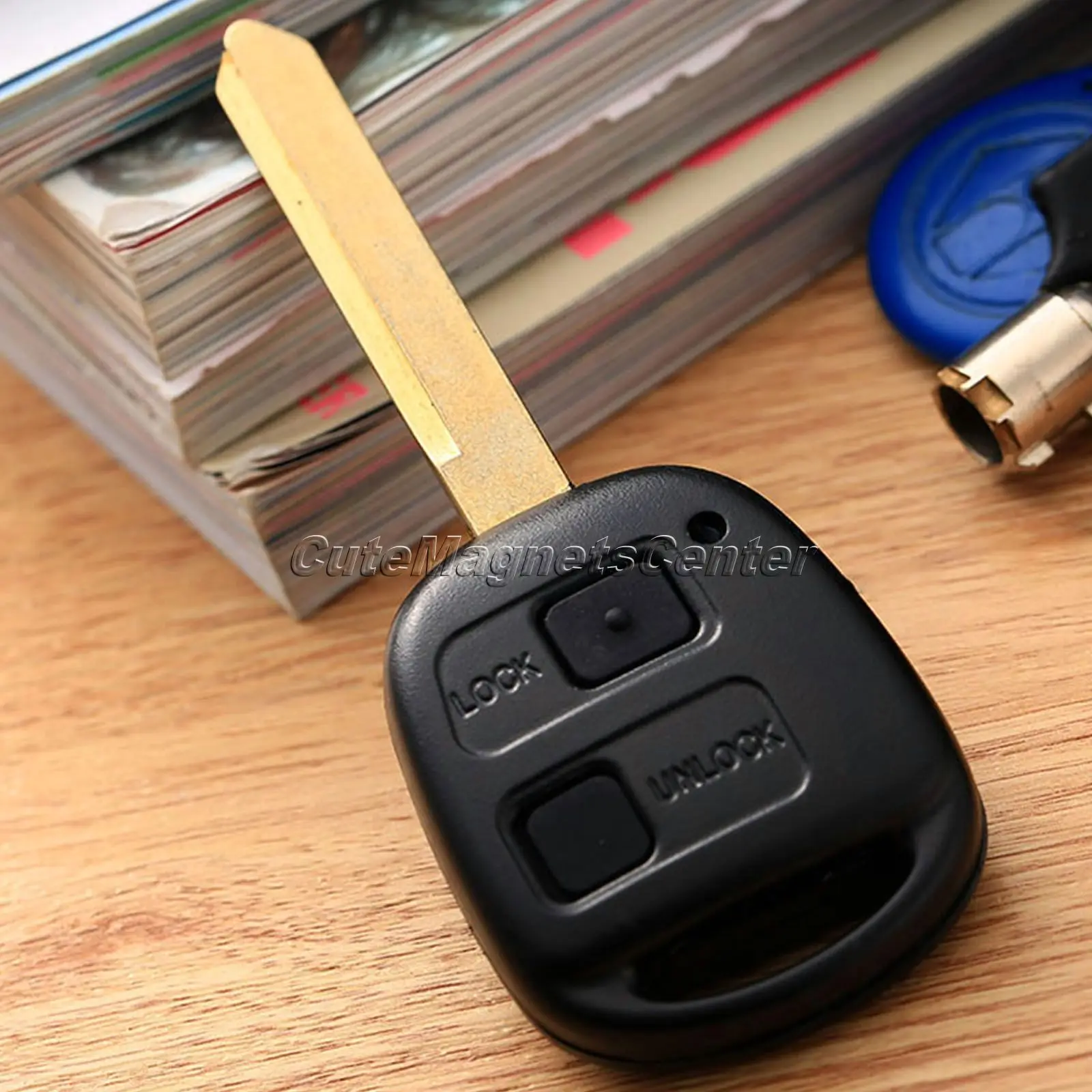 2 Buttons Keyless Entry Car Remote Key Fob Shell Case for Toyota Avensis Toy47 Replacement Car Key Cover Switch Button Rubber
2 Buttons Keyless Entry Car Remote Key Fob Shell Case for Toyota Avensis Toy47 Replacement Car Key Cover Switch Button Rubber