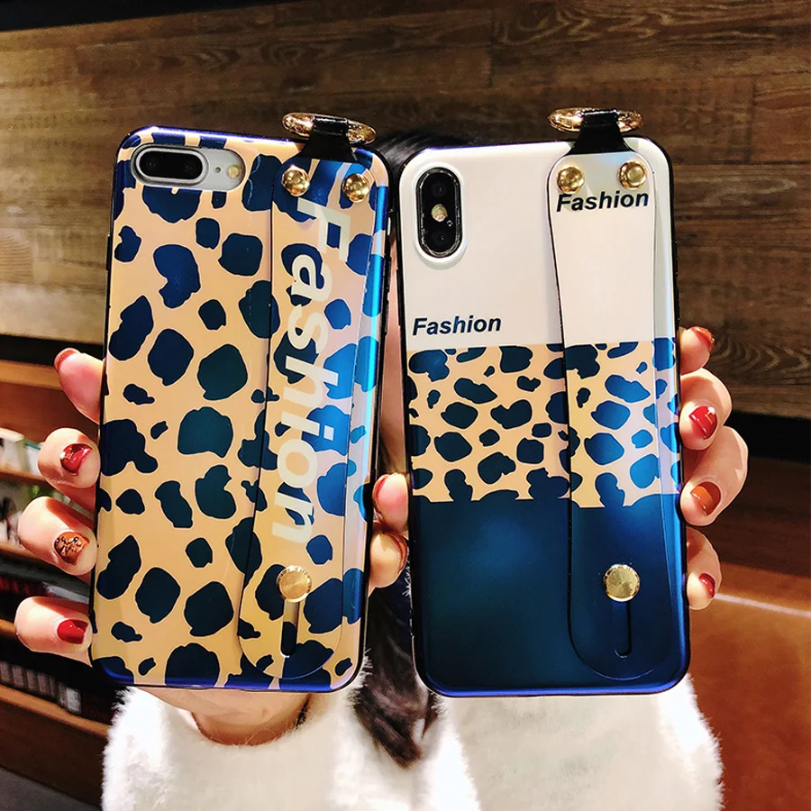 leopard wristband tpu case for iphone XS MAX XR X 7 8 6 6s plus case cover fashion blue ray holder soft silicone phone bag capa
leopard wristband tpu case for iphone XS MAX XR X 7 8 6 6s plus case cover fashion blue ray holder soft silicone phone bag capa