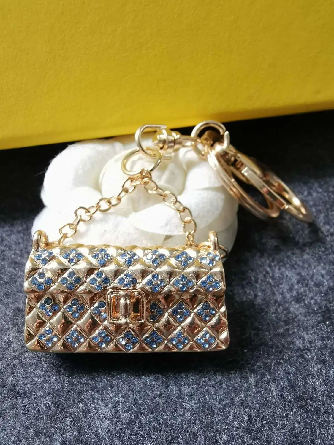 Min.15$ mix order Rhinestone handbag shoulder bag Keychain key ring zinc alloy diy decoration 42mm*25.5mm
Min.15$ mix order Rhinestone handbag shoulder bag Keychain key ring zinc alloy diy decoration 42mm*25.5mm