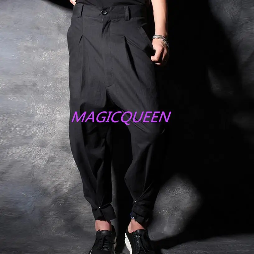 Europe and the United States spring and autumn large size personality skirt pants low-grade harem pants men black trousers/27-40
Europe and the United States spring and autumn large size personality skirt pants low-grade harem pants men black trousers/27-40