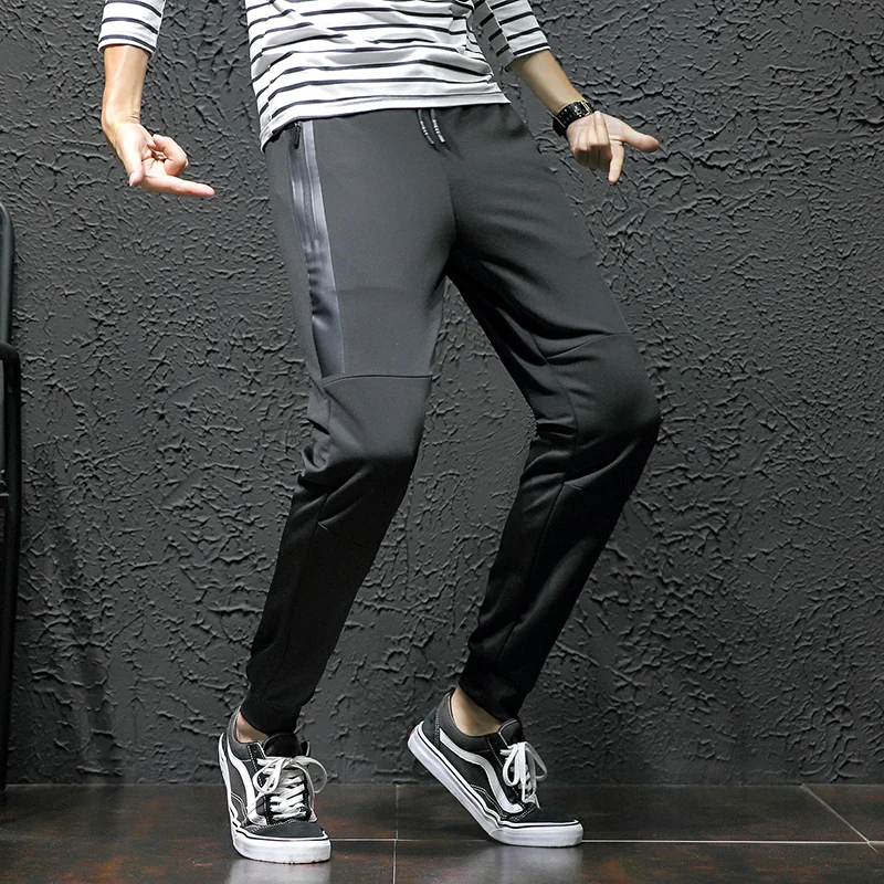 Casual pants men's woven bandwidth loose sweatpants men's trousers pocket zipper decorative Drawstring elastic harem pants
Casual pants men's woven bandwidth loose sweatpants men's trousers pocket zipper decorative Drawstring elastic harem pants