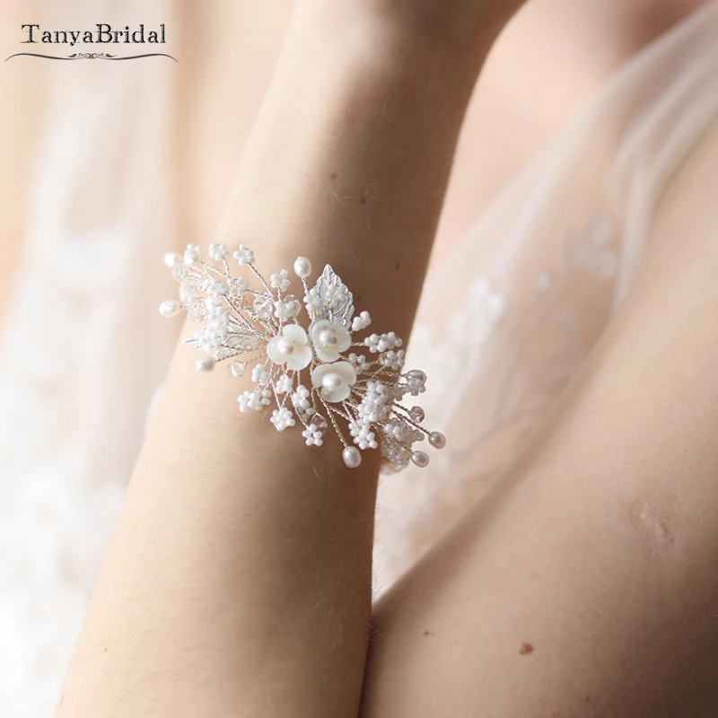 Exquisite Shell Flower Pearl Bride Wrist Band Beauty Bridemaids Wrist Flowers Handmade Real DW003
Exquisite Shell Flower Pearl Bride Wrist Band Beauty Bridemaids Wrist Flowers Handmade Real DW003
