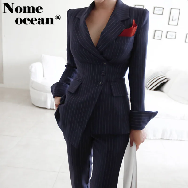 Oblique Button-up Striped Suit Jackets Asymmetric Cut Formal Blazer and Pants Suit Set With Pocket Scarf Blazers Coat M18090111
Oblique Button-up Striped Suit Jackets Asymmetric Cut Formal Blazer and Pants Suit Set With Pocket Scarf Blazers Coat M18090111