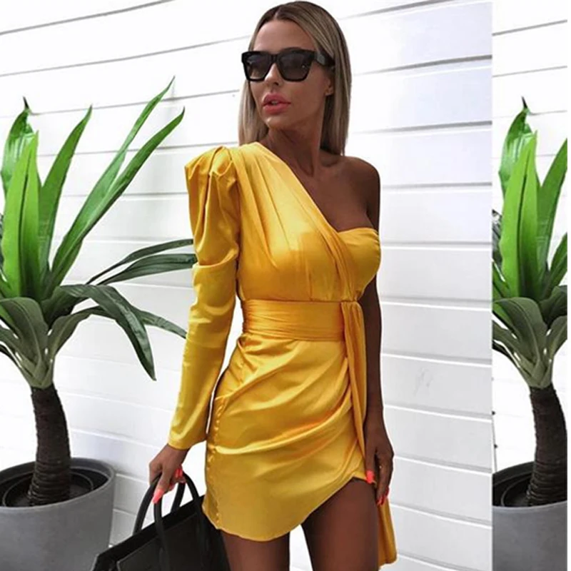 Sexy One Shoulder Satin Silk Party Dress Club Wear Long Sleeve Ruched Bodycon Bandage Mini Dress
Sexy One Shoulder Satin Silk Party Dress Club Wear Long Sleeve Ruched Bodycon Bandage Mini Dress