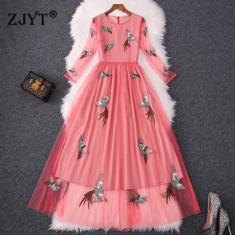 High Quality Designer Runway Long Dress Women 2019 Autumn Elegant Birds Embroidery Tulle Maxi Party Dresses Sexy Casual Vestidos
High Quality Designer Runway Long Dress Women 2019 Autumn Elegant Birds Embroidery Tulle Maxi Party Dresses Sexy Casual Vestidos