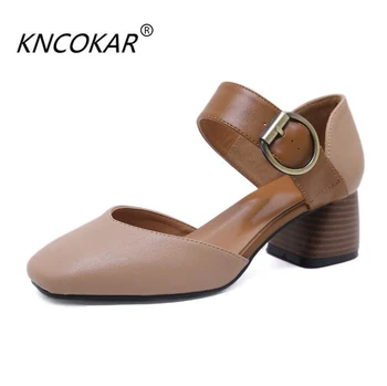 KNCOKAR Retro square toe sandals women's shoes with one-word button on their heads
KNCOKAR Retro square toe sandals women's shoes with one-word button on their heads