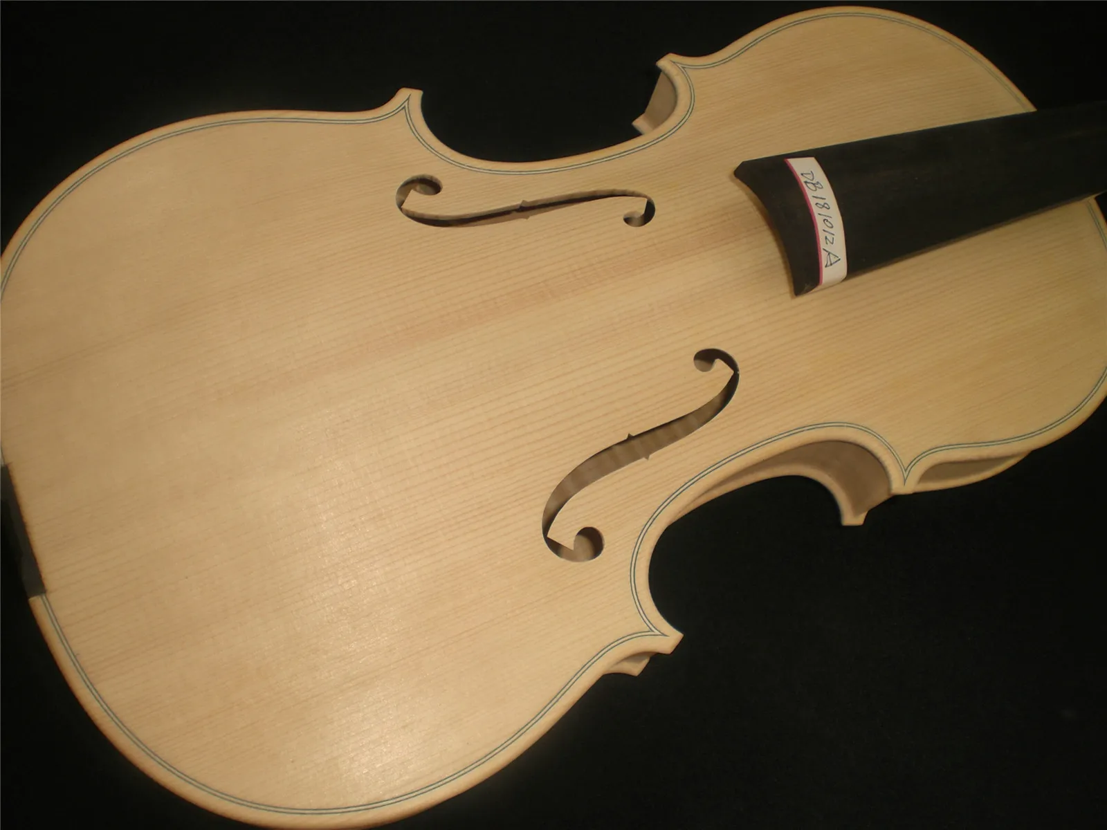 1 PC White Violin Unfinished 4/4 Violin Spruce Top Whole Piece Maple Back DB181012A Ebony Fingerboard
1 PC White Violin Unfinished 4/4 Violin Spruce Top Whole Piece Maple Back DB181012A Ebony Fingerboard