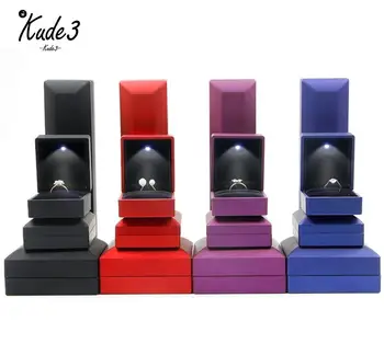 Luxury Jewelry Necklace Earring Ring Box Case Holder Gift with LED Light Wedding 8446
Luxury Jewelry Necklace Earring Ring Box Case Holder Gift with LED Light Wedding 8446