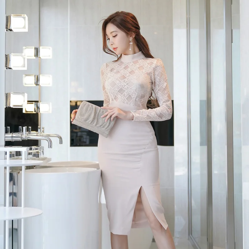 BGTEEVER Half-turtleneck Long Sleeve Hip Package Midi Female Dress Elegant Hollow-out Lace Patchwork Slim Women Dress 2018
BGTEEVER Half-turtleneck Long Sleeve Hip Package Midi Female Dress Elegant Hollow-out Lace Patchwork Slim Women Dress 2018