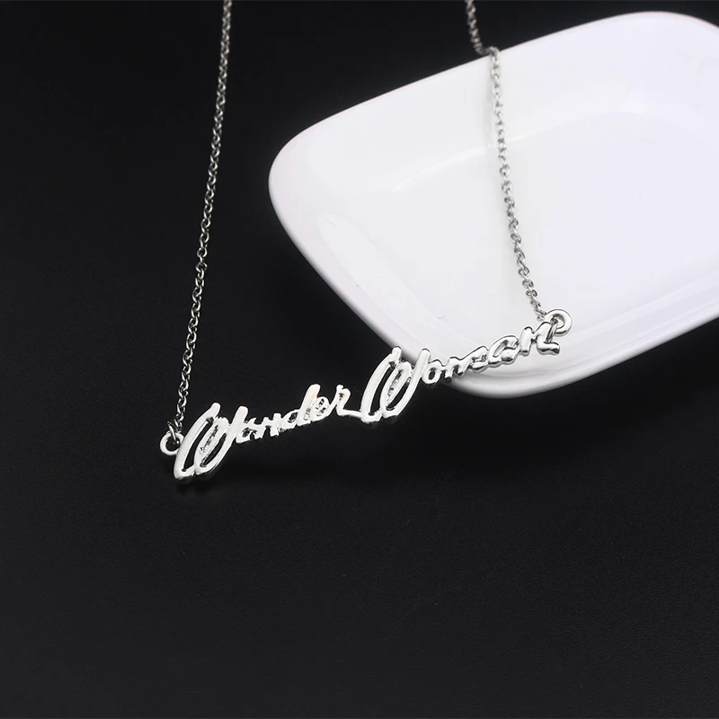 RJ New Fashion Super Hero Wonder Woman Silver Letter Name Charms Necklaces Pendants High Quality Lady Girl Clavicular Necklace
RJ New Fashion Super Hero Wonder Woman Silver Letter Name Charms Necklaces Pendants High Quality Lady Girl Clavicular Necklace