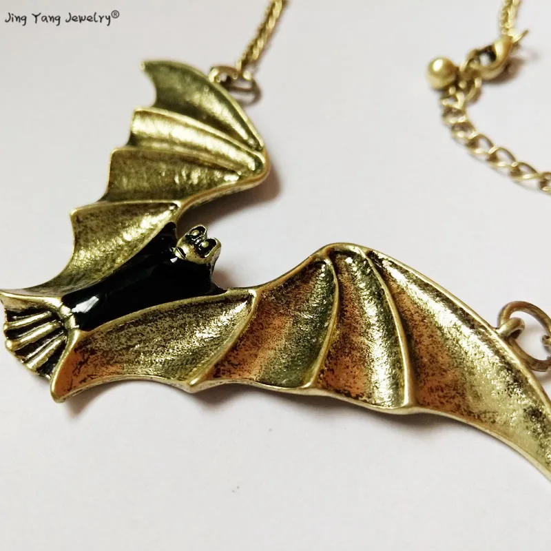 jingyang HOT HOT HOT sieraden Bat Popular Dark Spirit Vampire Bat Sweater Necklace womens clothing accessories game pendant
jingyang HOT HOT HOT sieraden Bat Popular Dark Spirit Vampire Bat Sweater Necklace womens clothing accessories game pendant
