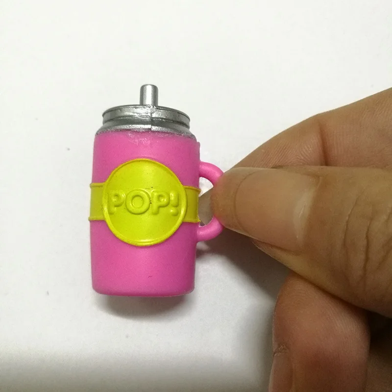 1Pc random send LOL dolls Feeding bottle A large number of styles original dolls accessories on sale LOL collection
1Pc random send LOL dolls Feeding bottle A large number of styles original dolls accessories on sale LOL collection