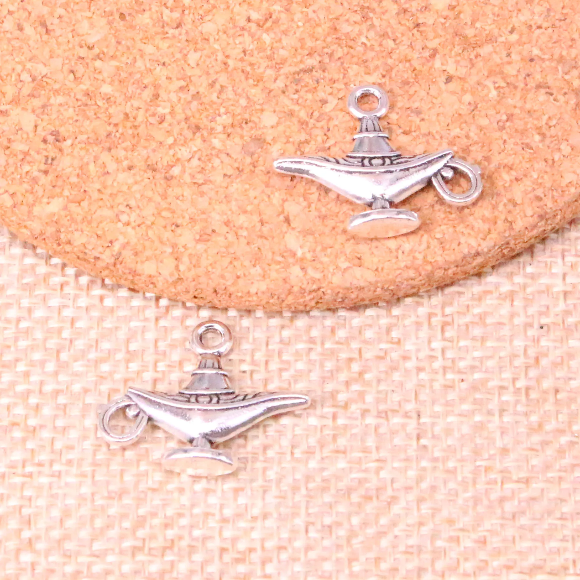 16pcs Tibetan Silver Plated aladdin magic lamp genie Charms Pendants for Jewelry Making DIY Handmade Craft 22*18mm
16pcs Tibetan Silver Plated aladdin magic lamp genie Charms Pendants for Jewelry Making DIY Handmade Craft 22*18mm
