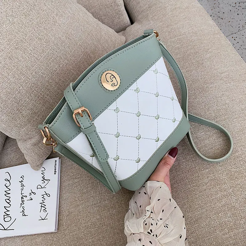 small bag on female 2019 new summer sample embroider line joker han edition fashion worn bucket single shoulder bag bag
small bag on female 2019 new summer sample embroider line joker han edition fashion worn bucket single shoulder bag bag