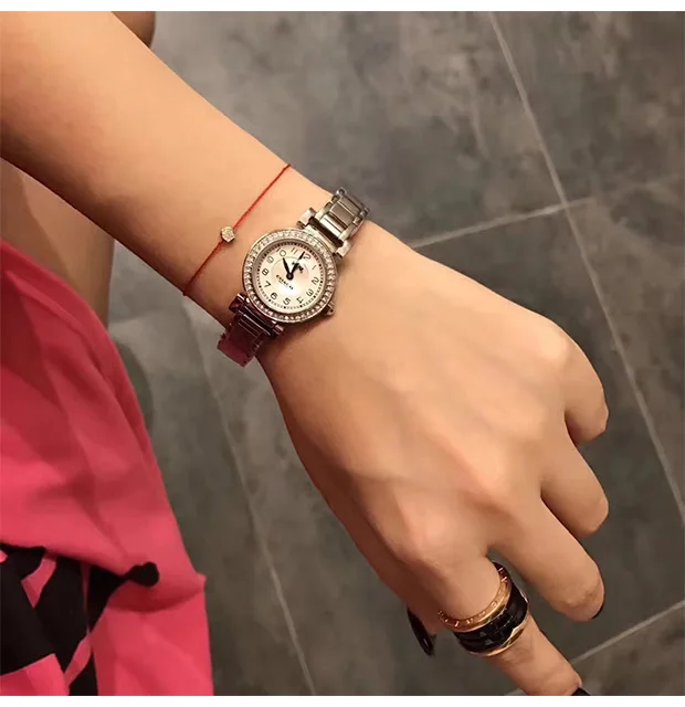 Women's Watches Top Brand Runway Luxury European Design Automatic Quartz Wristwatches FL2126
Women's Watches Top Brand Runway Luxury European Design Automatic Quartz Wristwatches FL2126
