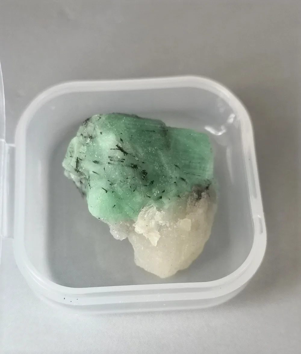 Special price! Natural rare emerald mineral crystal teaching specimen stone collection from China
Special price! Natural rare emerald mineral crystal teaching specimen stone collection from China