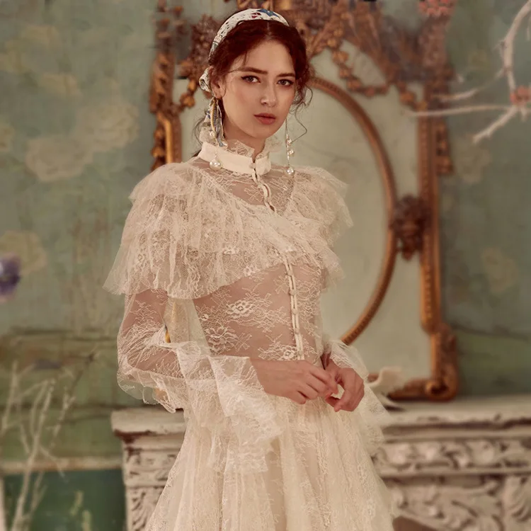Luxury Vintage Royal Lace Dress For Women 2019 Designer Female Cloak Sleeve Ruffles Long White Lace Dress Sexy Perspective Robe
Luxury Vintage Royal Lace Dress For Women 2019 Designer Female Cloak Sleeve Ruffles Long White Lace Dress Sexy Perspective Robe