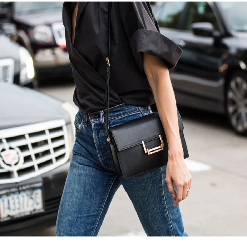 2019 New Fashion Women Genuine Leather Handbag Casual Flap Shoulder Bag Sequined Messenger Bag
2019 New Fashion Women Genuine Leather Handbag Casual Flap Shoulder Bag Sequined Messenger Bag