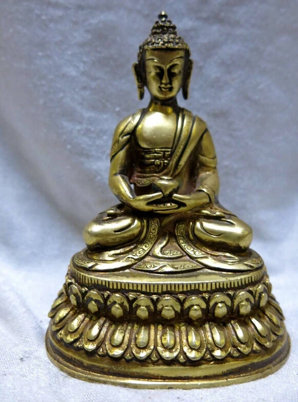 bi002549 Tibet gilt bronze carved Buddhism apothecary Medicine Buddha Sculpture Statue
bi002549 Tibet gilt bronze carved Buddhism apothecary Medicine Buddha Sculpture Statue