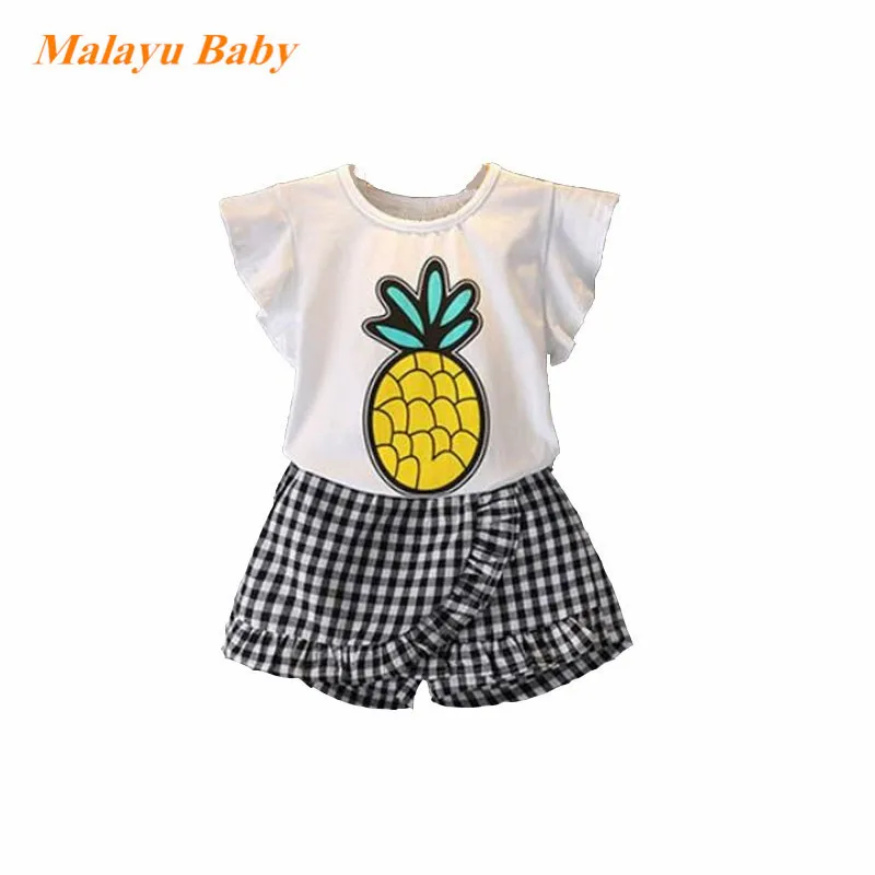 Malayu Baby 2019 summer new girl clothing suit cartoon pineapple print white T-shirt + plaid ruffled shorts 2Pcs kids clothes
Malayu Baby 2019 summer new girl clothing suit cartoon pineapple print white T-shirt + plaid ruffled shorts 2Pcs kids clothes