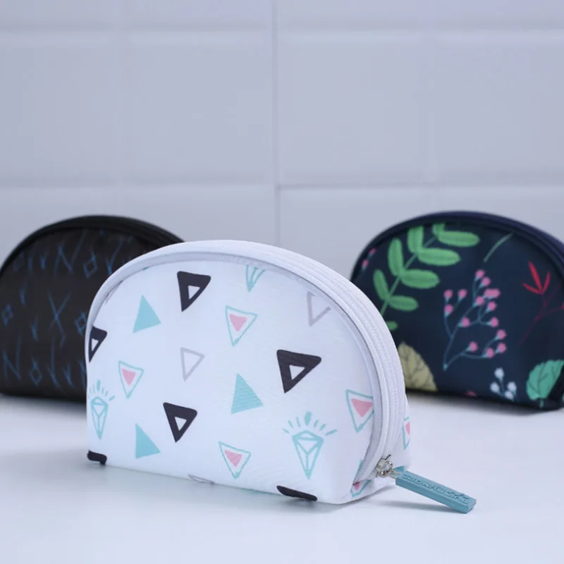 Women's Cosmetic Bag Makeup Beauty Toiletry Kit Electronic Gadgets Cables Organizer Bathroom Storage Suitcase Accessories Item
Women's Cosmetic Bag Makeup Beauty Toiletry Kit Electronic Gadgets Cables Organizer Bathroom Storage Suitcase Accessories Item