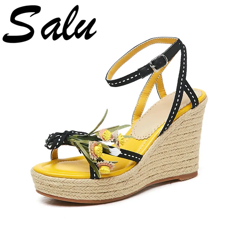 Salu Women Platform Style Sandals Quality Suede Leather Wedding Wedge Sandals Buckle Strap Sandals Summer Party Shoes Woman
Salu Women Platform Style Sandals Quality Suede Leather Wedding Wedge Sandals Buckle Strap Sandals Summer Party Shoes Woman