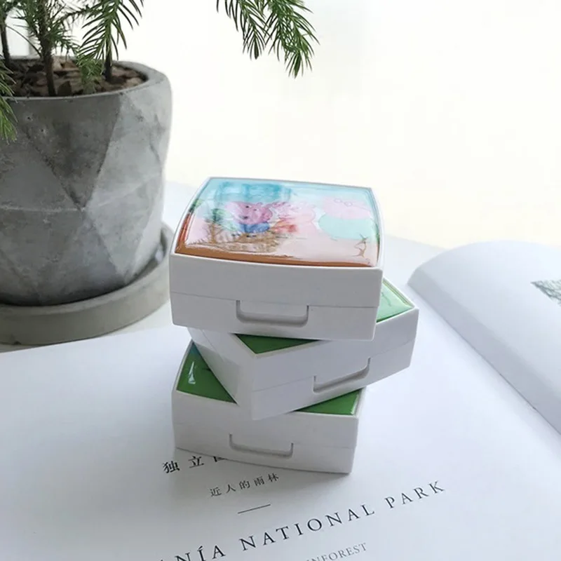 Fashion Anime pig Travel lens box cute Contact Lenses Box lens Case contact for Eyes Care Kit Holder Container
Fashion Anime pig Travel lens box cute Contact Lenses Box lens Case contact for Eyes Care Kit Holder Container