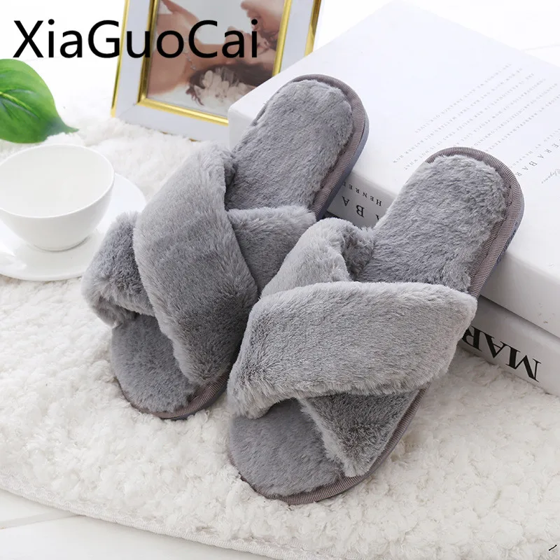 Indoors Women Winter Slippers Flat Autumn and Winter Fur Women Flat Slippers New Shape Flat Bottomed Home Slippers Wholesale
Indoors Women Winter Slippers Flat Autumn and Winter Fur Women Flat Slippers New Shape Flat Bottomed Home Slippers Wholesale