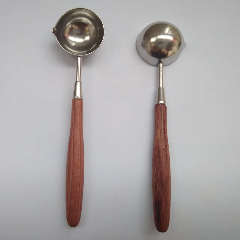 Medium wax spoon 1-1