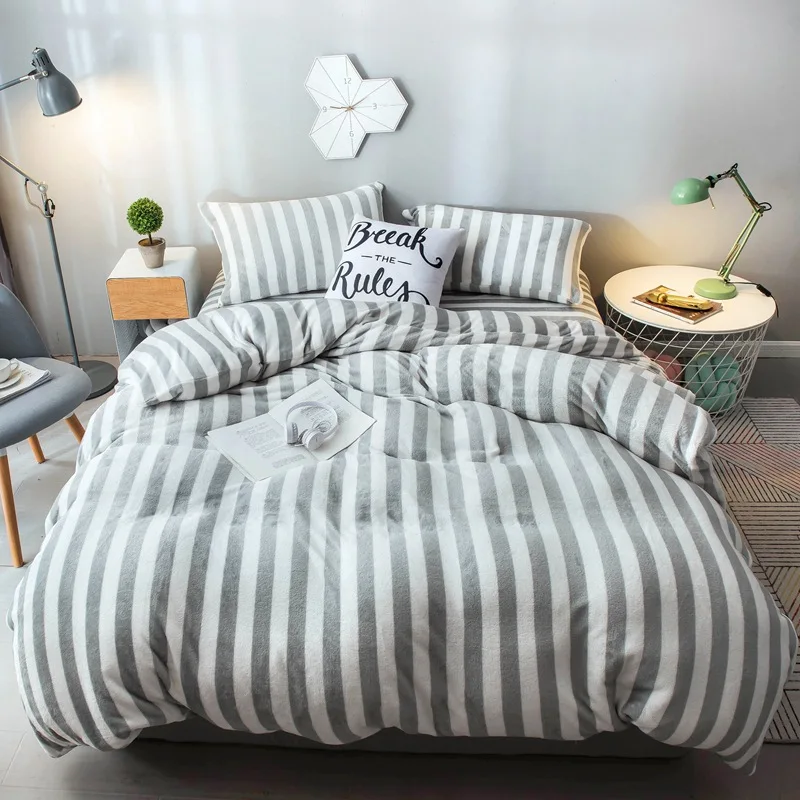 ROWBOE brand Fleece material winter preferred warm quilt cover sheets pillowcase four sets cartoon cute style home textile
ROWBOE brand Fleece material winter preferred warm quilt cover sheets pillowcase four sets cartoon cute style home textile