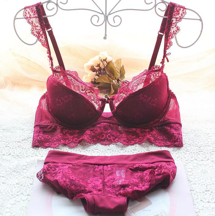 Fashion transparent sexy bra set plus size Women gauze embroidery ultra-thin underwear set lace brassiere and hollow out Panties
Fashion transparent sexy bra set plus size Women gauze embroidery ultra-thin underwear set lace brassiere and hollow out Panties